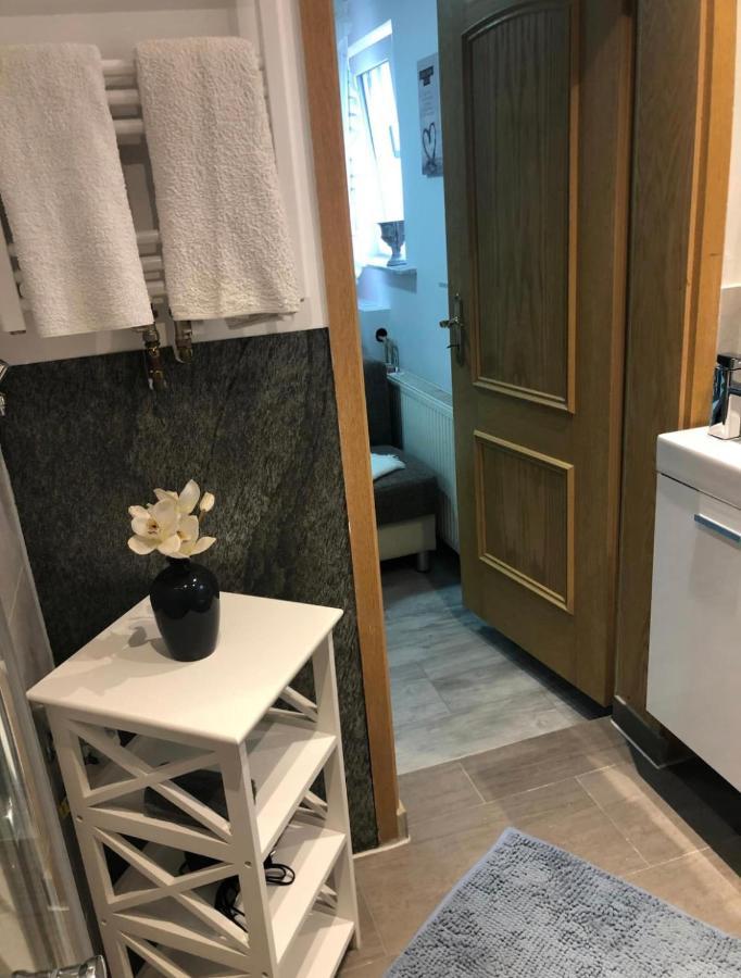 Kleine Gemuetliche Einliegerwohnung Mit Garten Und Pool Nordstemmen Extérieur photo